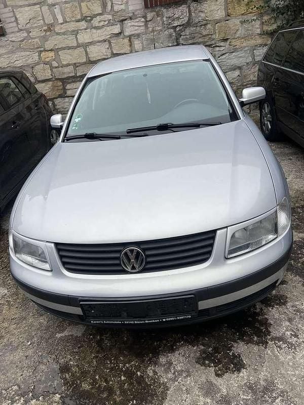 Gebraucht VW Passat Comfortline 101 PS (74 kW) 1998 Limousine