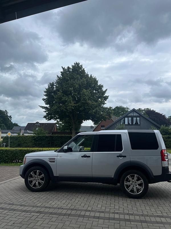 Silber Gebraucht 2010 Land Rover Discovery 4 SUV | 7.800 € - Bild 1/4