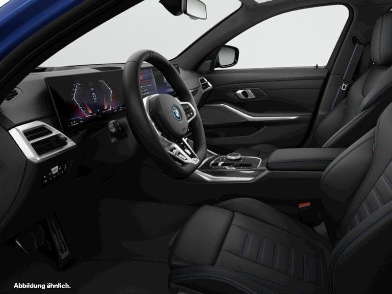 Gebraucht 2024 BMW 330e Comfort Edition Kombi | 54.671 € - Bild 1/2