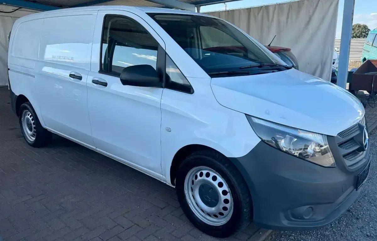 Gebraucht Mercedes Vito 163 PS (119 kW) 2019 Arktikweiss Van