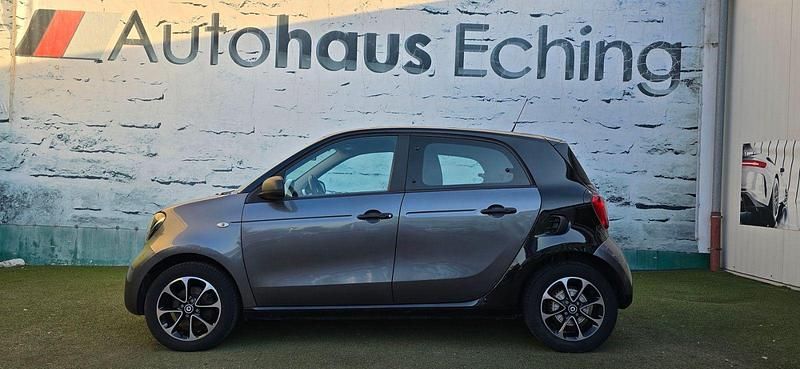 Schwarz Gebraucht 2016 Smart ForFour Kleinwagen | 5.950 € (Fairer Preis) - Bild 1/4