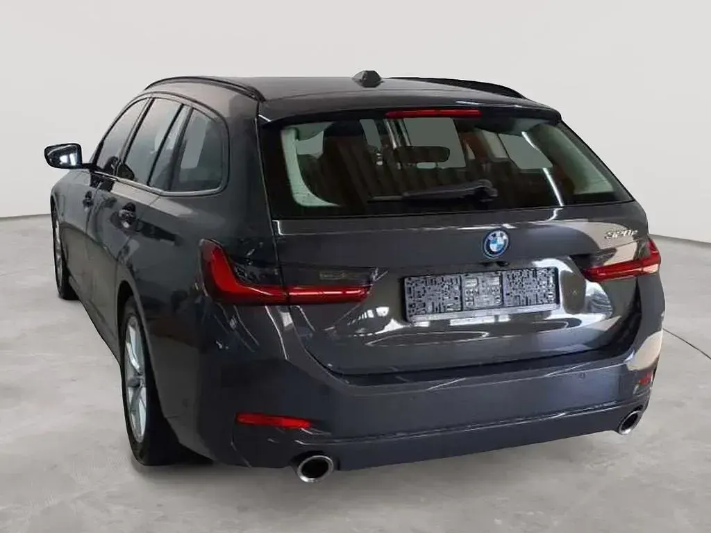 Gebraucht BMW 320 Sport Line 163 PS (119 kW) 2023 Grau Kombi