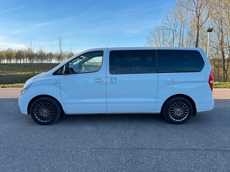 Gebraucht Hyundai H-1 Premium 170 PS (125 kW) 2012 Weiß Van / Kleinbus