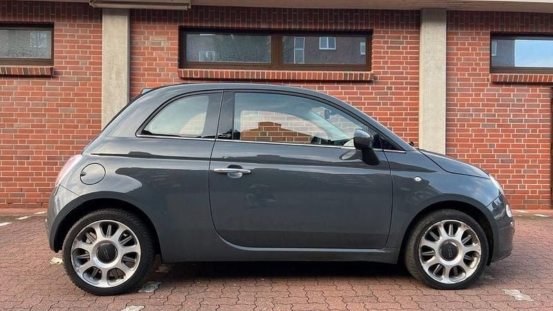 Grau Gebraucht 2010 Fiat 500C Lounge Cabrio | 4.890 € (Etwas zu teuer) - Bild 1/4