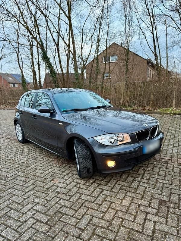 Gebraucht BMW 118 122 PS (89 kW) 2005 Grau Kleinwagen