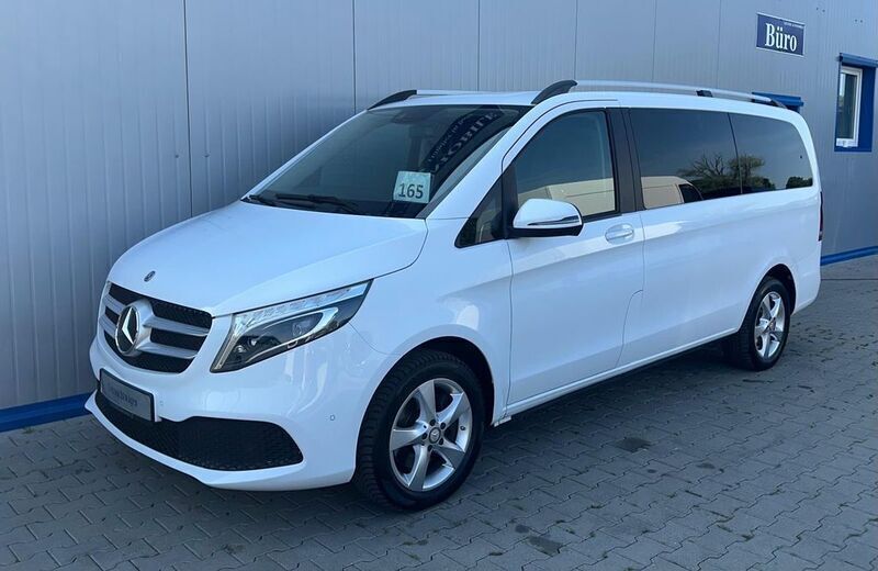 Weiß Gebraucht 2020 Mercedes V220 Van / Kleinbus | 37.899 € (Fairer Preis) - Bild 1/4