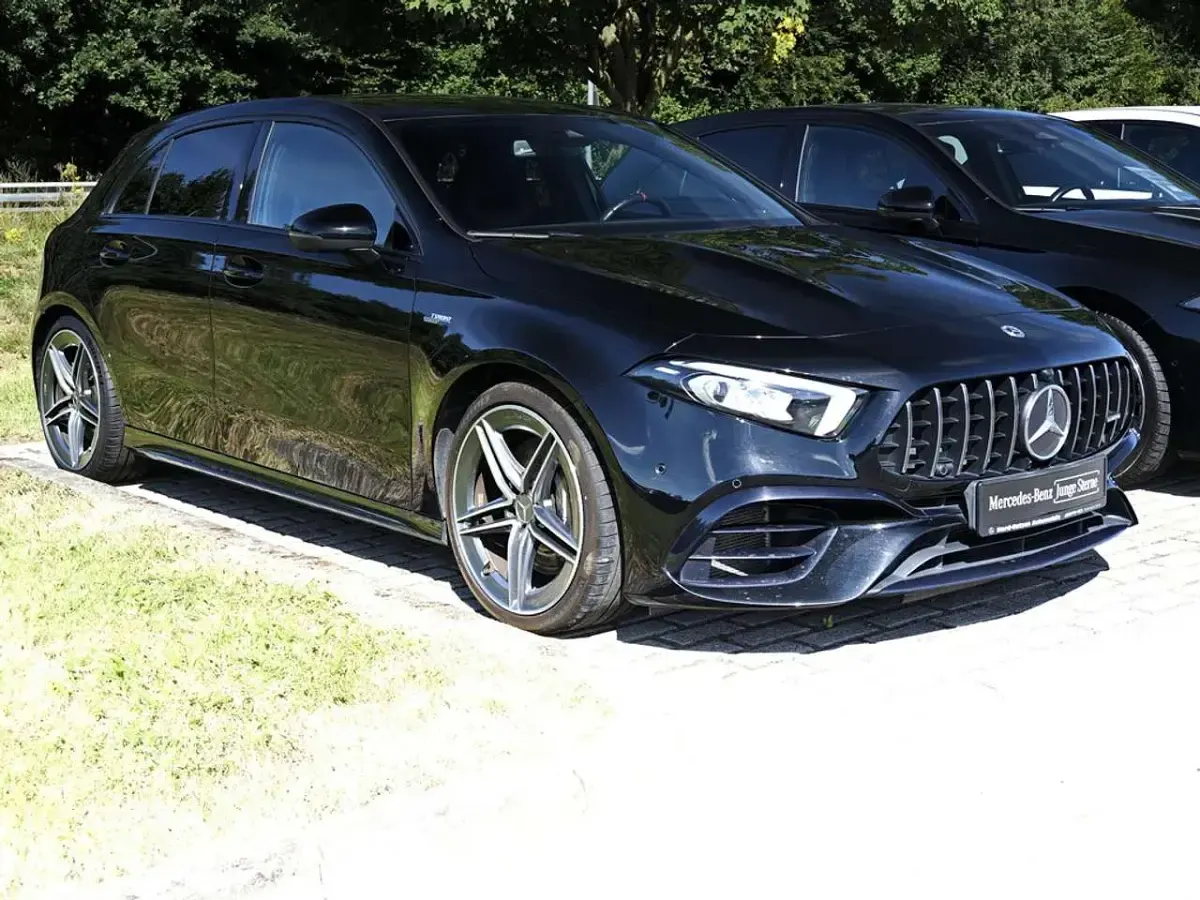 Gebraucht Mercedes A45 AMG AMG 387 PS (284 kW) 2022 Unilack nachtschwarz Kleinwagen