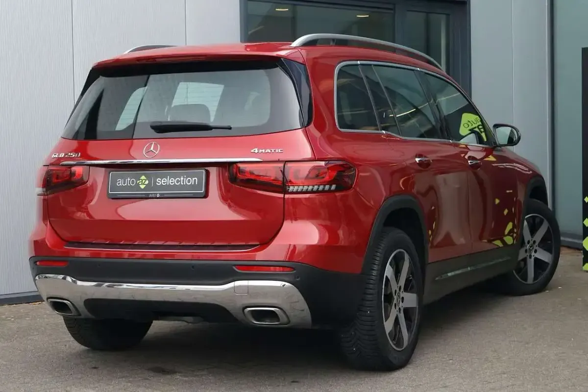 Gebraucht Mercedes GLB250 Premium 224 PS (164 kW) 2020 Rot SUV