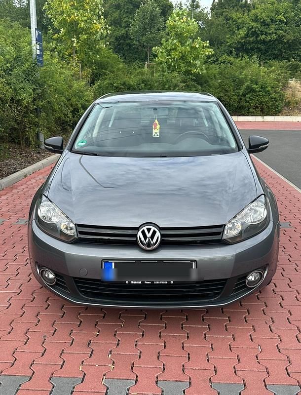 Grau Gebraucht 2012 VW Golf VI Move Limousine | 7.500 € (Etwas zu teuer) - Bild 1/4