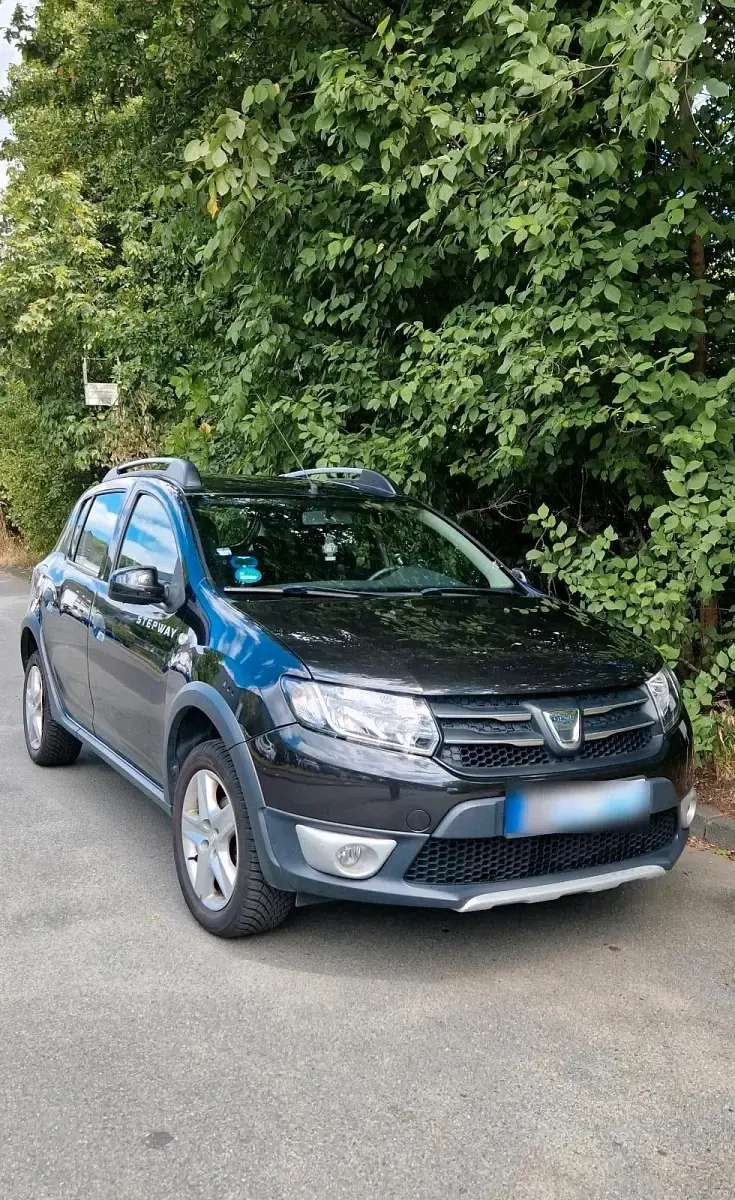 Gebraucht Dacia Sandero Stepway 90 PS (66 kW) 2014 Schwarz SUV