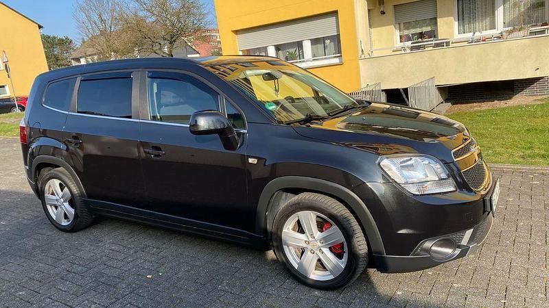 Gebraucht Chevrolet Orlando LT 163 PS (119 kW) 2011 Schwarz Van / Kleinbus