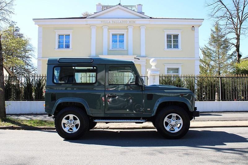 Gebraucht Land Rover Defender 122 PS (89 kW) 2008 Grün SUV