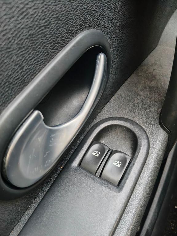 Gebraucht Renault Clio II Dynamique 88 PS (64 kW) 2006 Rot Limousine