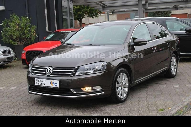 Black oak brown Gebraucht 2014 VW Passat Comfortline Limousine | 9.900 € (Fairer Preis) - Bild 1/4