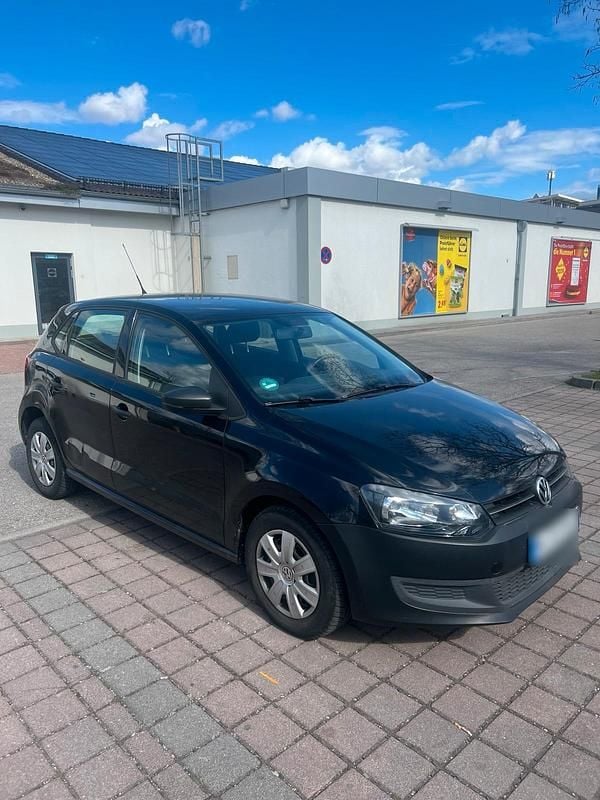 Gebraucht VW Polo 75 PS (55 kW) 2013 Schwarz Kleinwagen