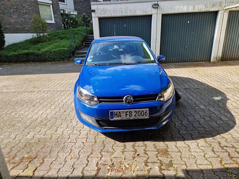 Blau Gebraucht 2010 VW Polo Edition Limousine | 4.899 € (Guter Preis) - Bild 1/4