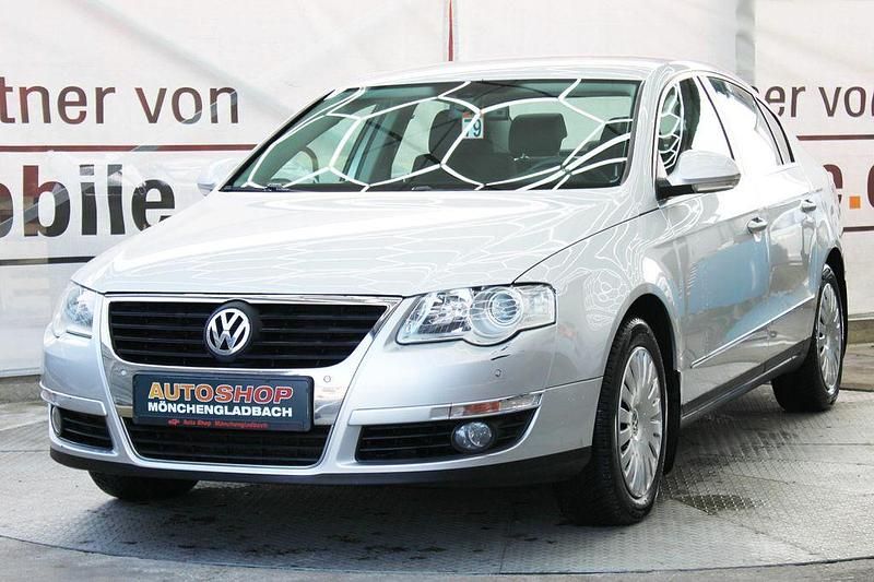 Gebraucht VW Passat 105 PS (77 kW) 2007 Reflexsilber Limousine