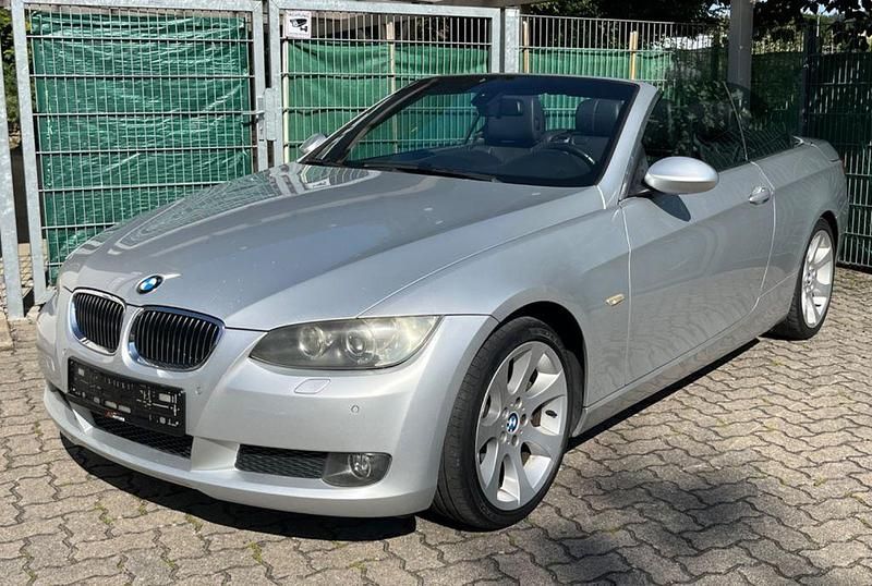 Silber Gebraucht 2009 BMW 325 Cabriolet Cabrio | 9.990 € (Etwas zu teuer) - Bild 1/4