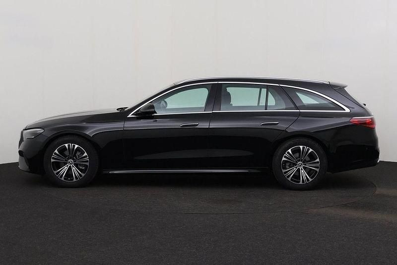 Gebraucht Mercedes E220 Advanced 197 PS (144 kW) 2024 Schwarz Limousine
