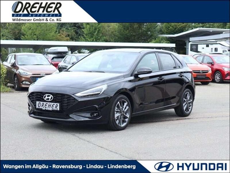 Abyss black / mic Gebraucht 2025 Hyundai i30 Advantage Kleinwagen | 27.980 € (Etwas zu teuer) - Bild 1/4