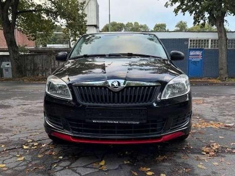 Schwarzmagic perleffekt Gebraucht 2014 Skoda Fabia Cool Edition Kleinwagen | 4.699 € - Bild 1/4