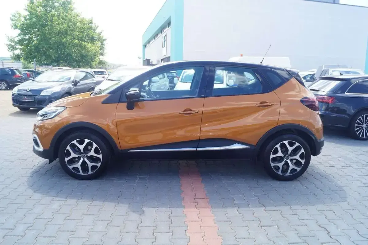 Gebraucht Renault Captur Intens 150 PS (110 kW) 2019 Orange epy+schwarz gne SUV