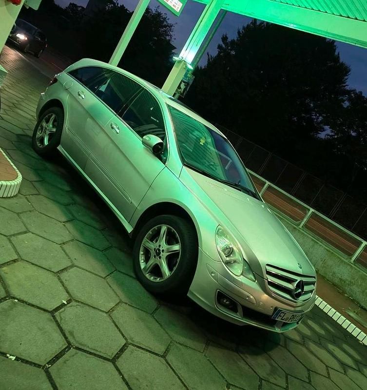 Silber Gebraucht 2006 Mercedes R350 Van / Kleinbus | 5.000 € (Etwas zu teuer) - Bild 1/1