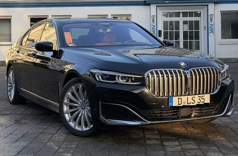 Schwarz Gebraucht 2021 BMW 730 Limousine | 41.950 € (Etwas zu teuer) - Bild 1/4