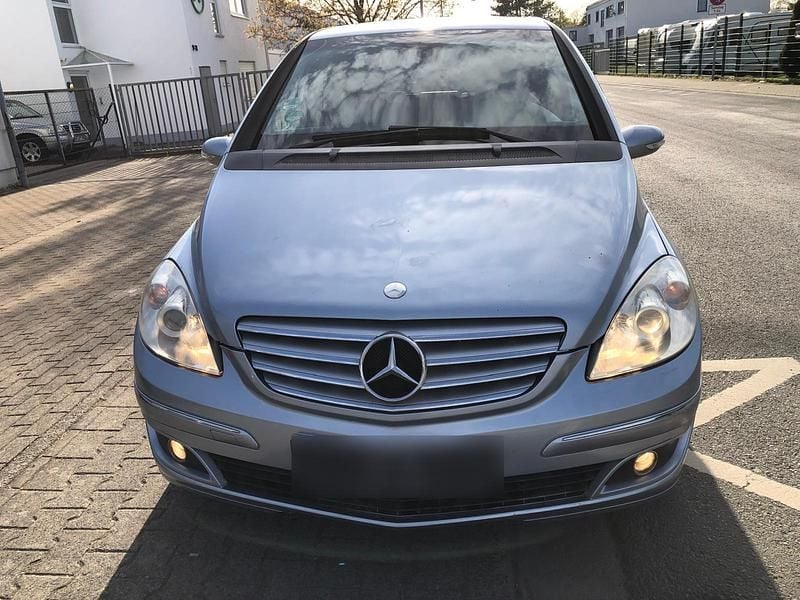 Gebraucht Mercedes B170 116 PS (85 kW) 2007 Silber Van / Kleinbus
