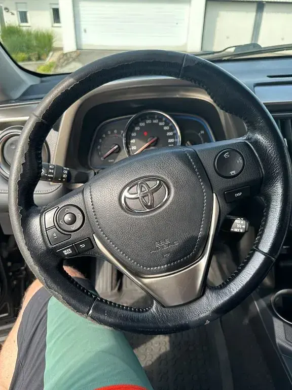Gebraucht Toyota RAV4 Executive 150 PS (110 kW) 2015 Braun SUV