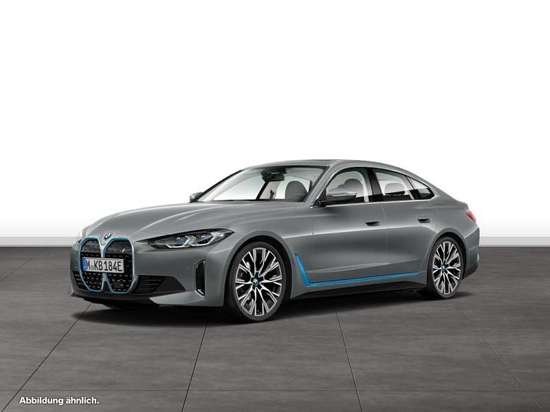 Grau Gebraucht 2024 BMW i4 Limousine | 50.934 € (Fairer Preis) - Bild 1/4