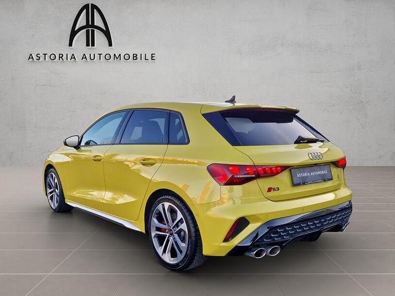 Gebraucht Audi S3 Ambiente 333 PS (244 kW) 2025 Gelb Kombi