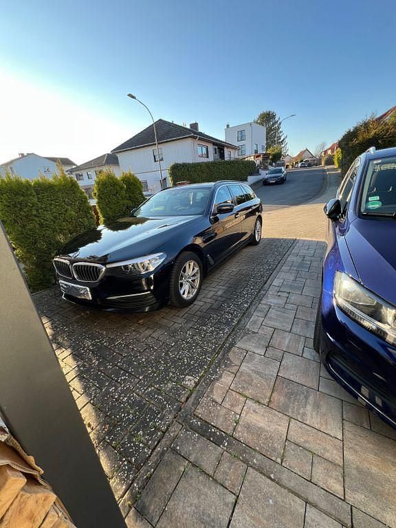 Gebraucht BMW 520 190 PS (139 kW) 2017 Schwarz Kombi