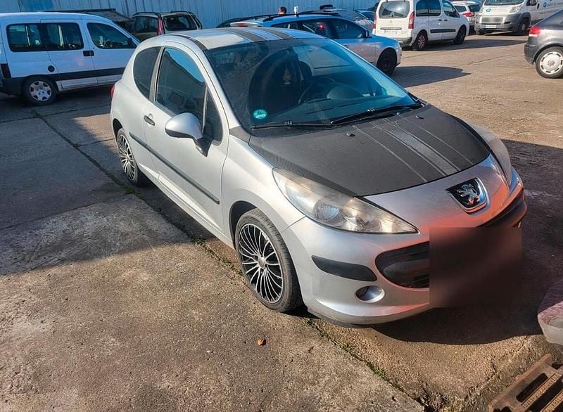 Gebraucht Peugeot 207 75 PS (55 kW) 2007 Silber Kleinwagen