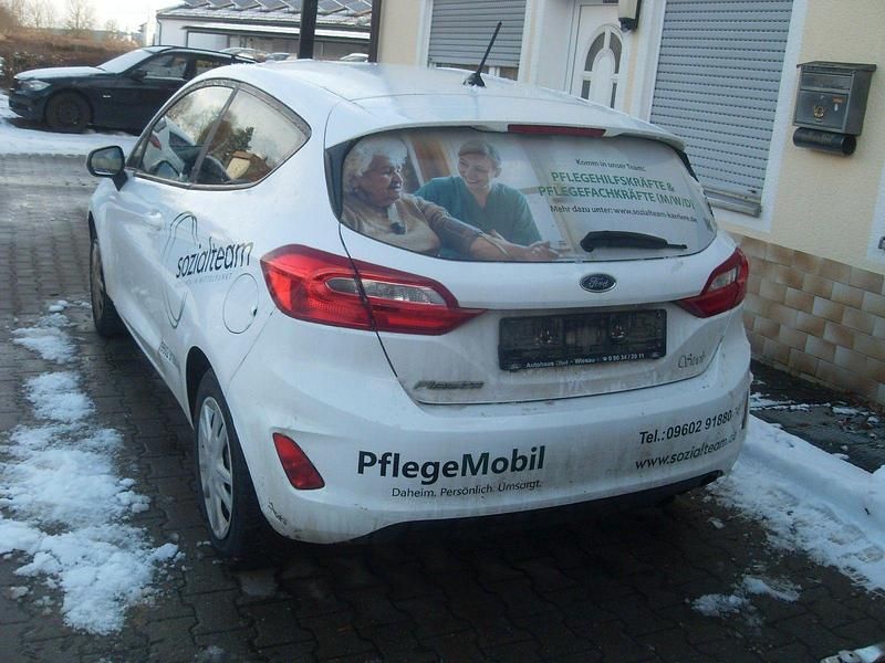 Gebraucht Ford Fiesta Trend 75 PS (55 kW) 2020 Weiß Kleinwagen