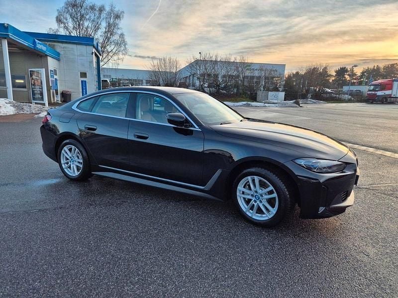 Gebraucht BMW i4 Sport Line 250 kW (340 PS) 2024 Schwarz Limousine