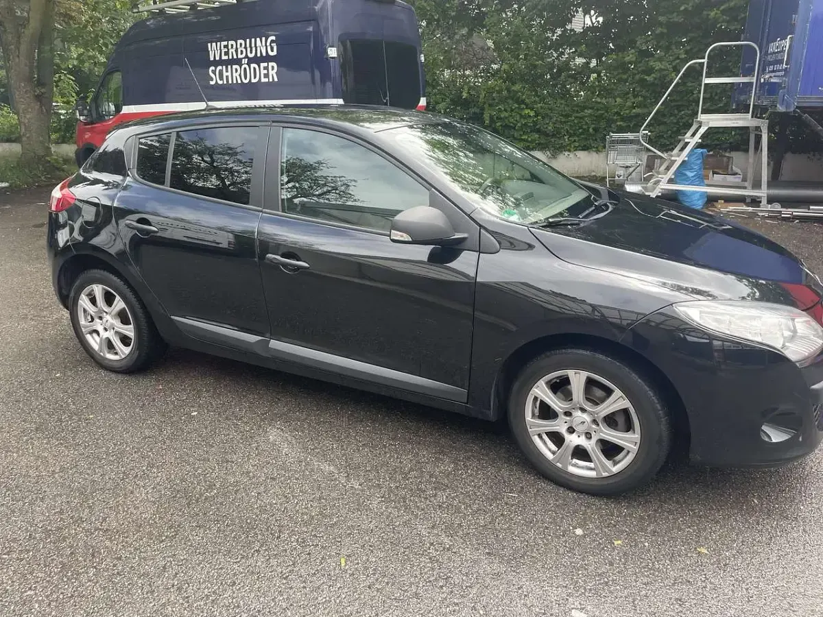 Gebraucht Renault Mégane III 101 PS (74 kW) 2012 Limousine
