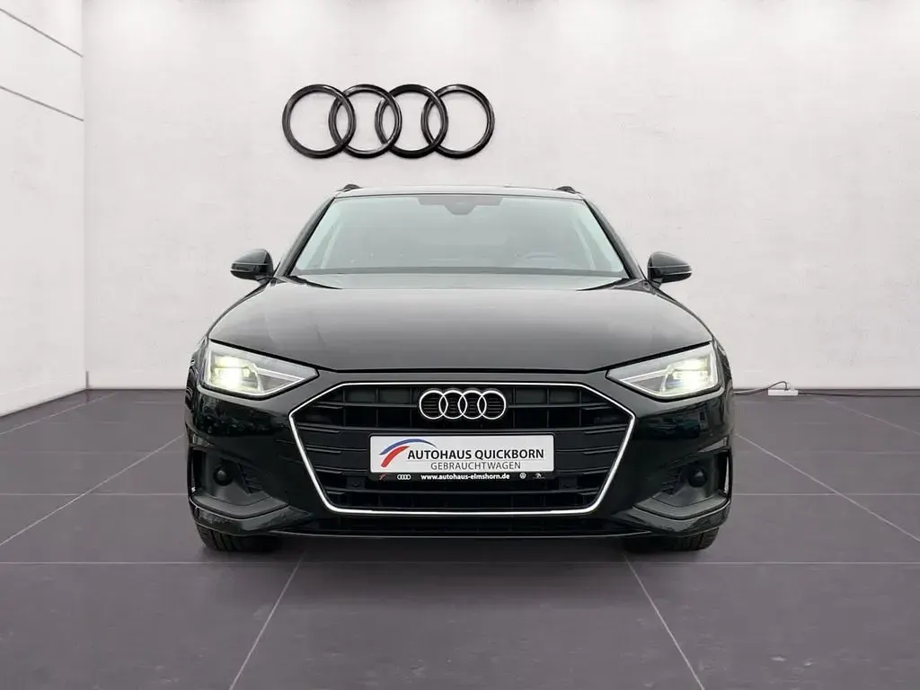 Gebraucht Audi A4 Sport 136 PS (100 kW) 2023 Brillantschwarz Kombi