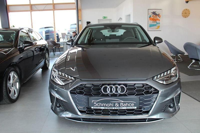Gebraucht Audi A4 S-Line 204 PS (150 kW) 2022 Grau Kombi