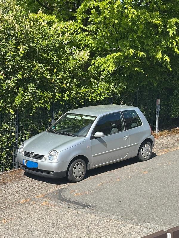 Silber Gebraucht 2004 VW Lupo Kleinwagen | 1.000 € (Guter Preis) - Bild 1/4