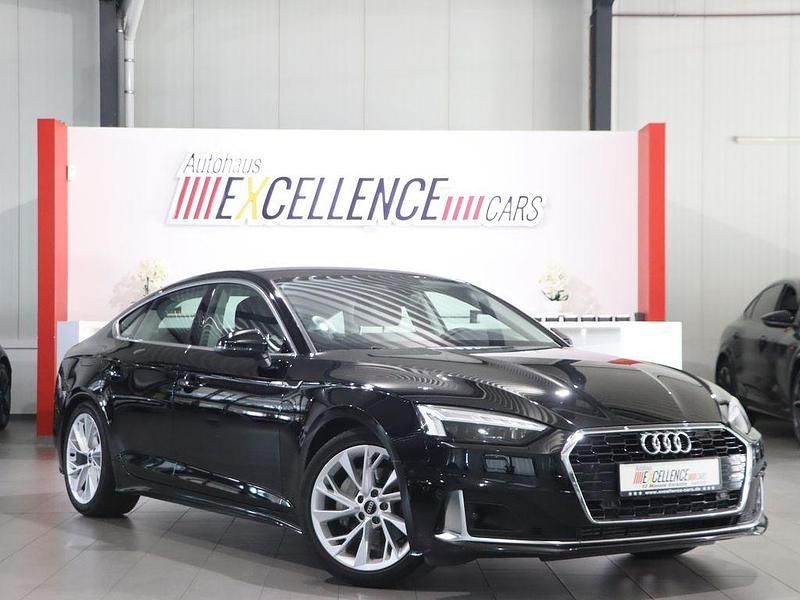 Brillantschwarz Gebraucht 2022 Audi A5 Sportback Advanced Plus Limousine | 29.777 € (Fairer Preis) - Bild 1/4