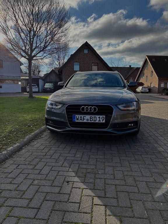 Gebraucht Audi A4 S-Line 190 PS (139 kW) 2015 Grau Kombi