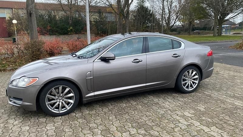 Gebraucht Jaguar XF Premium Luxury 275 PS (202 kW) 2009 Grau Limousine