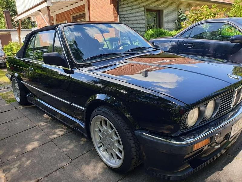 Gebraucht BMW 325 Cabriolet 171 PS (125 kW) 1986 Schwarz Cabrio