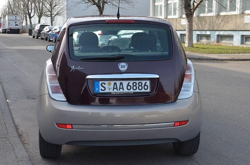 Gebraucht Lancia Ypsilon 95 PS (69 kW) 2007 Sironi perlmutt/bordeaux Kleinwagen