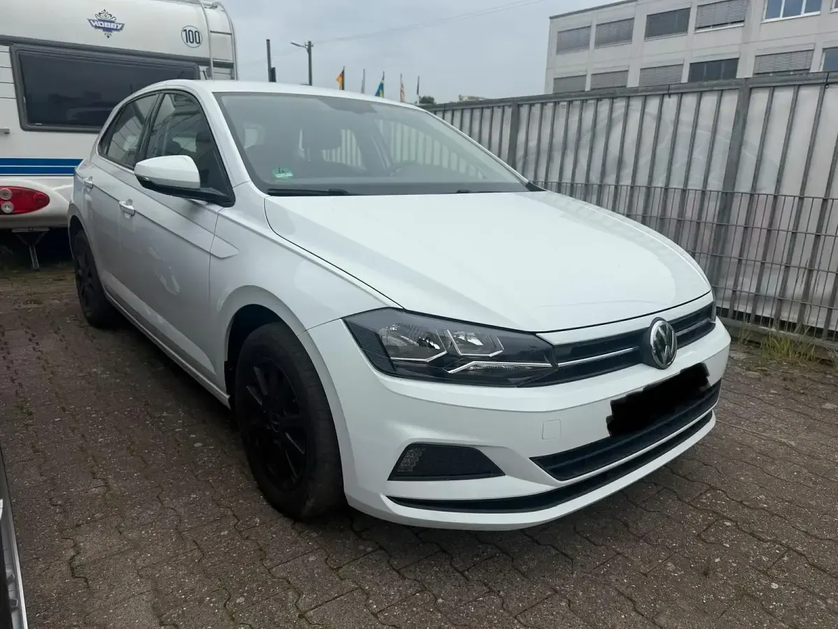 Gebraucht VW Polo 80 PS (58 kW) 2019 Weiß Kleinwagen