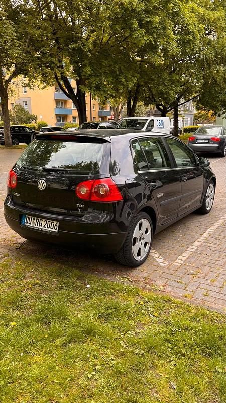 Usata VW Golf IV 105 CV (77 kW) 2004 Nero Berlina