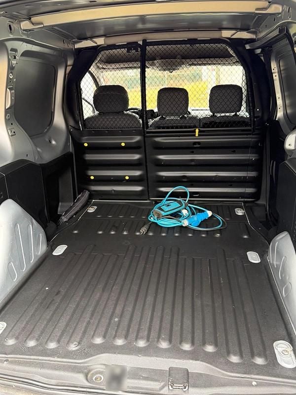 Gebraucht Citroën Berlingo 49 kW (67 PS) 2017 Grau Van / Kleinbus