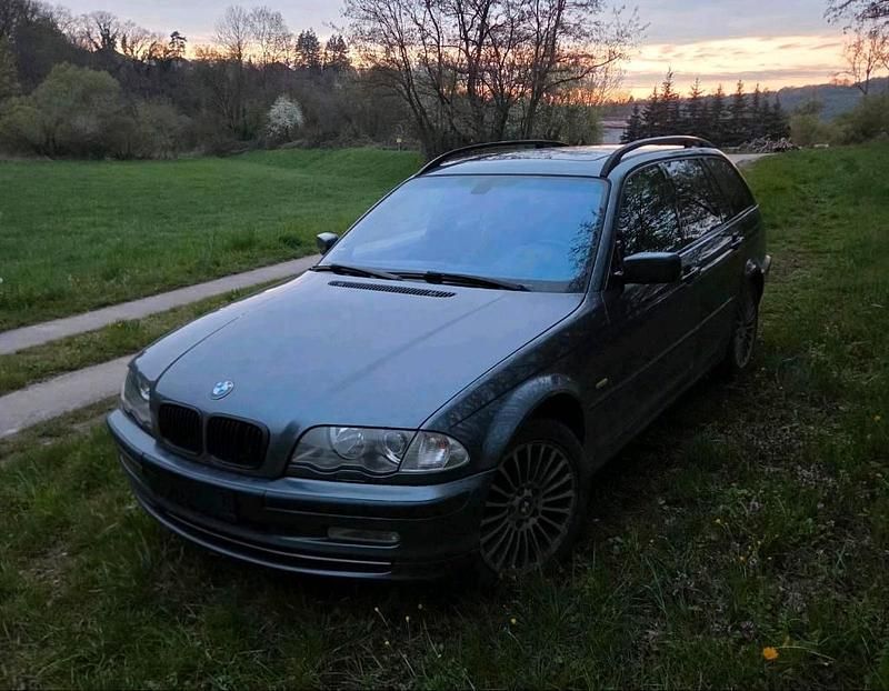 Second-hand BMW 330 231 CP (169 kW) 2001 Gri Break
