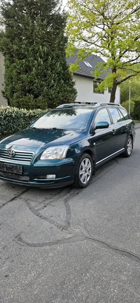 Gebraucht Toyota Avensis T2 129 PS (94 kW) 2004 Kombi
